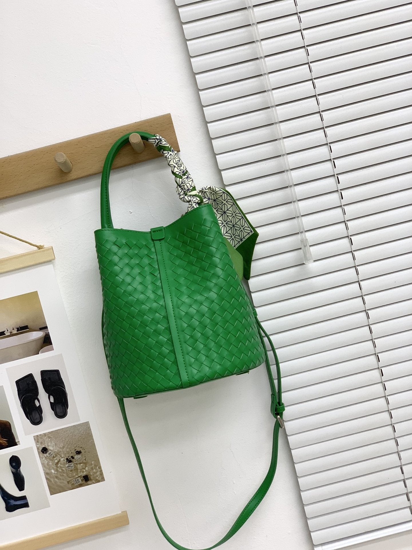 编织牛皮水桶包女斜挎包大容量高级感真皮菜篮子手提包女通勤单肩