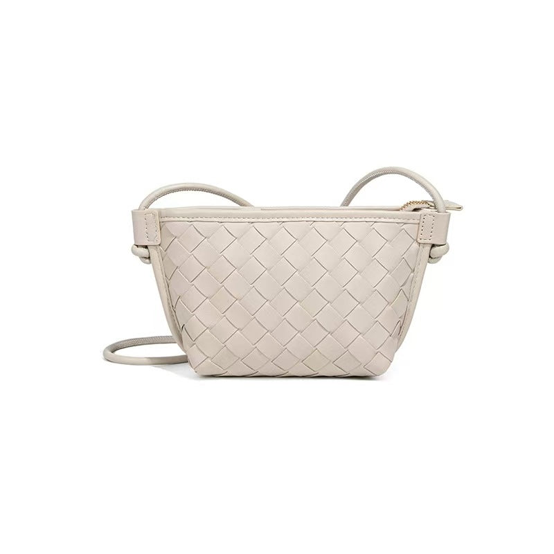 夏季新款马卡龙斜跨女包迷你可爱手工编织包休闲单肩菜篮子饺子包