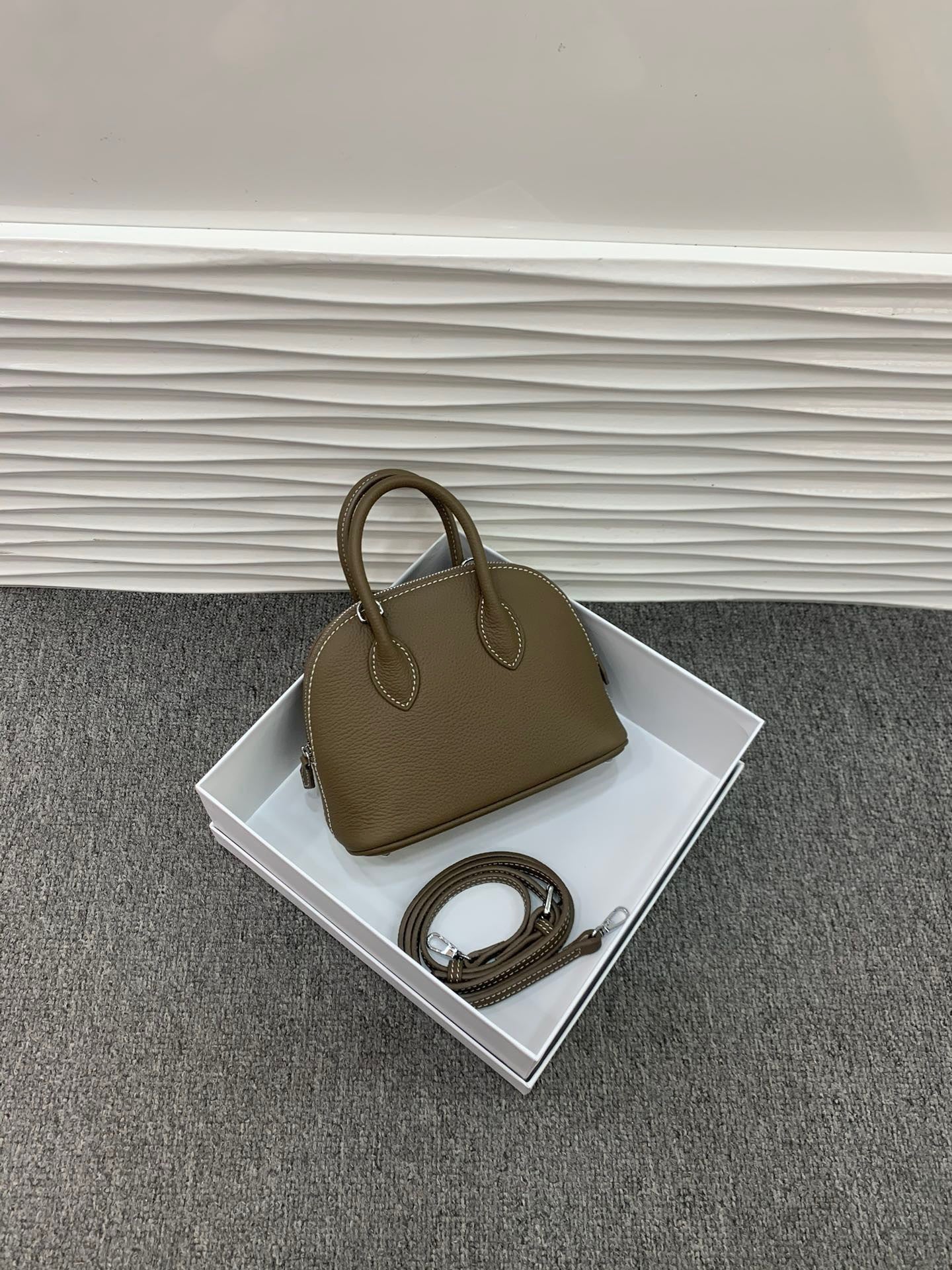 真皮贝壳包女包迷你小包高级感百搭时尚牛羊皮手提斜挎包保龄球包