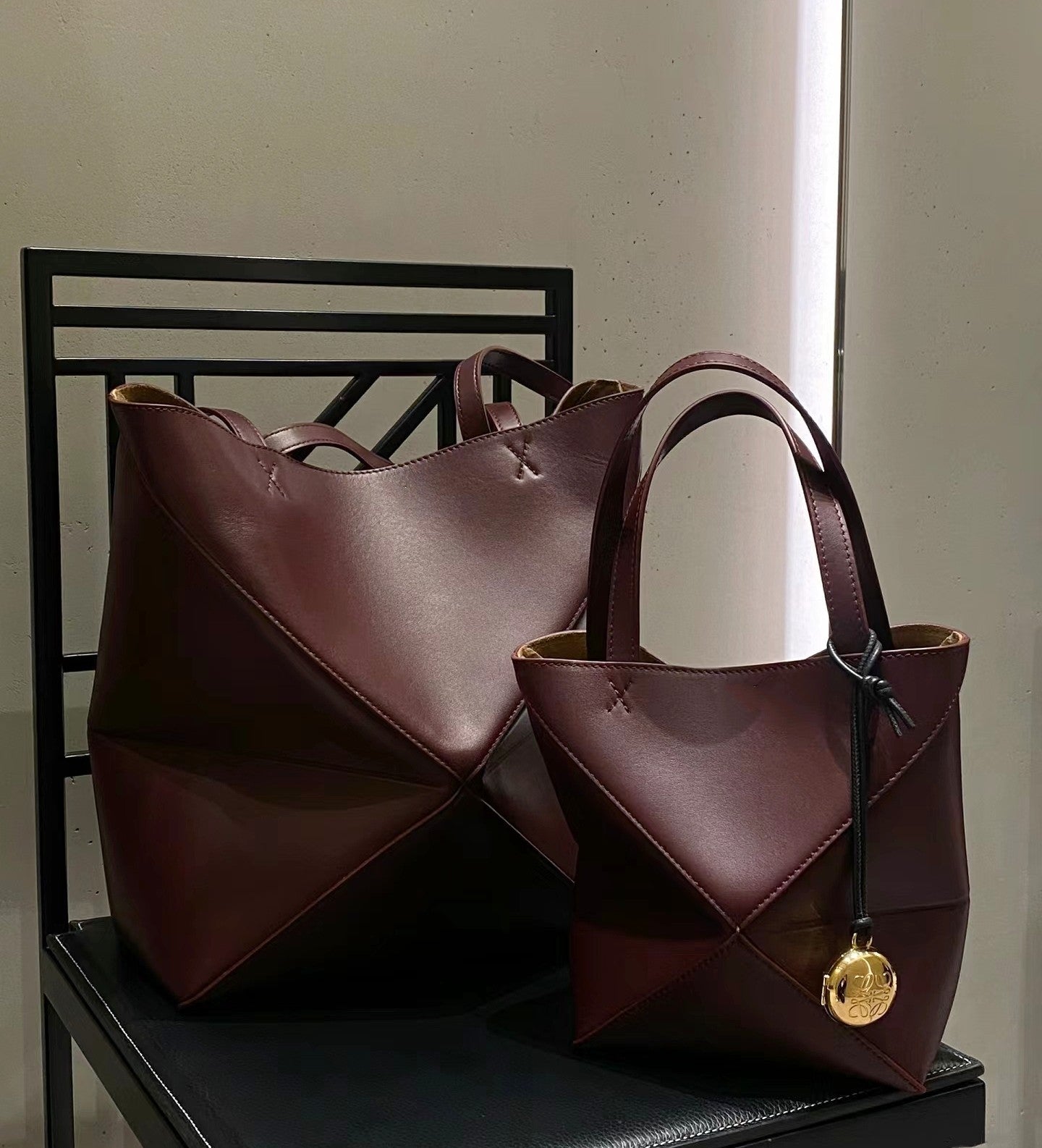 2024新款真皮女包变形几何拼接折叠托特单肩斜跨潮流双肩厂家