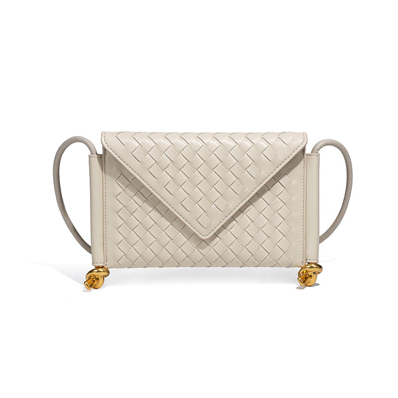 夏季洋气百搭编织女包简约休闲单肩斜跨邮差包新款潮流手拿信封包