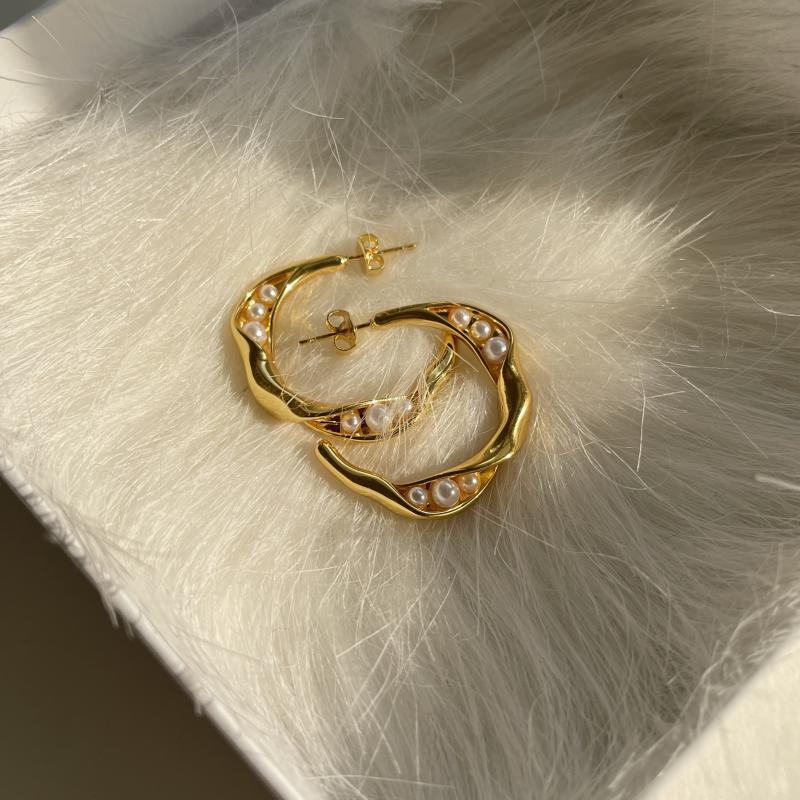 赛家新款C型豌豆荚珍珠耳环C形个性法式复古时尚扭曲珍珠耳钉女