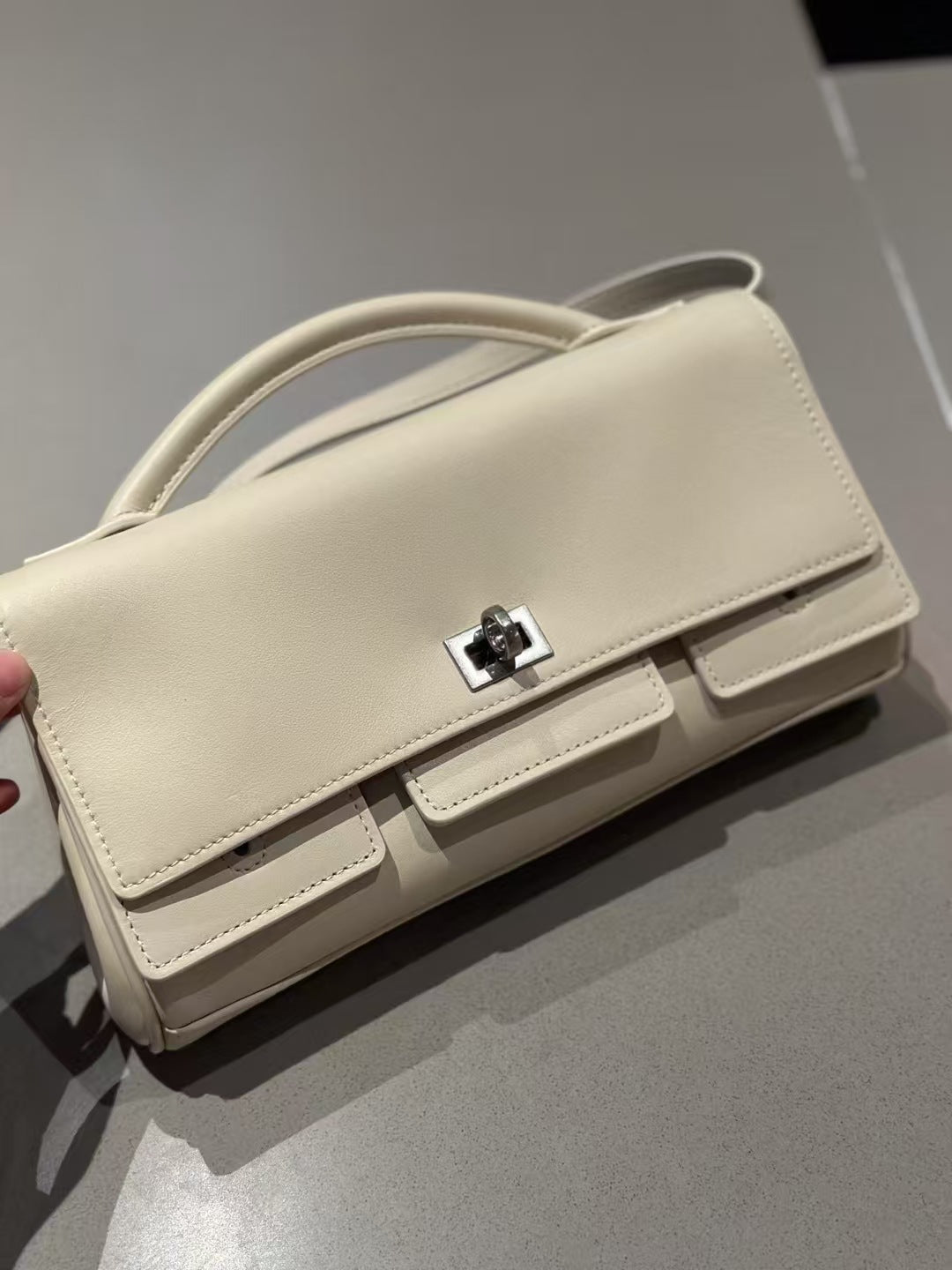 B家手提包晚宴真皮女包时尚单肩法棍包高级简约纯色轻奢百搭包包