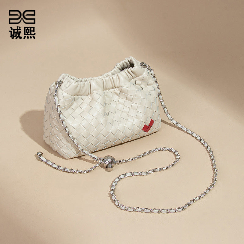 新款编织皱褶云朵包时尚休闲百搭小香风斜跨包小众设计爱心单肩包