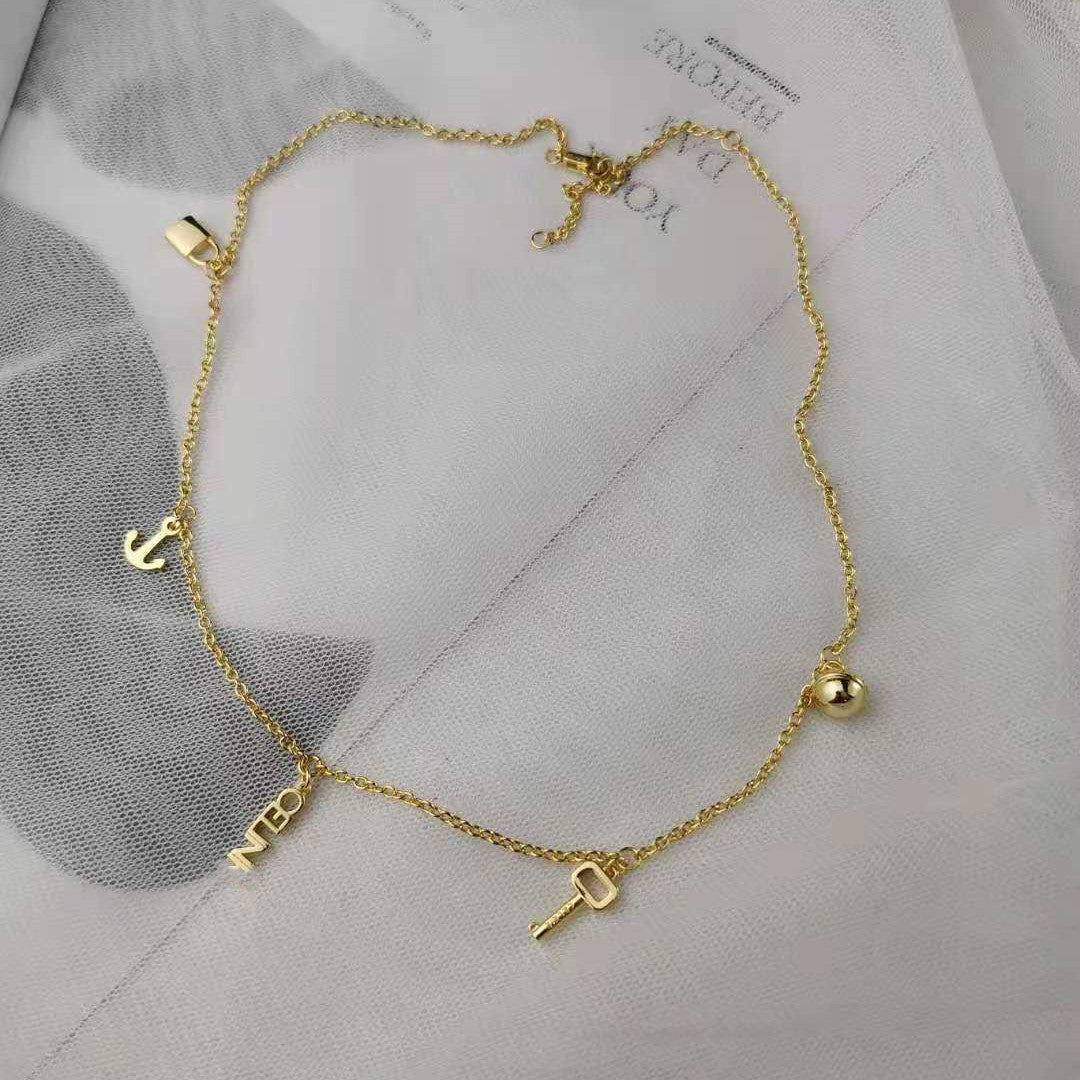 赛家新款钥匙锁头字母项链女船锚小金球吊坠高级感气质流苏锁骨链