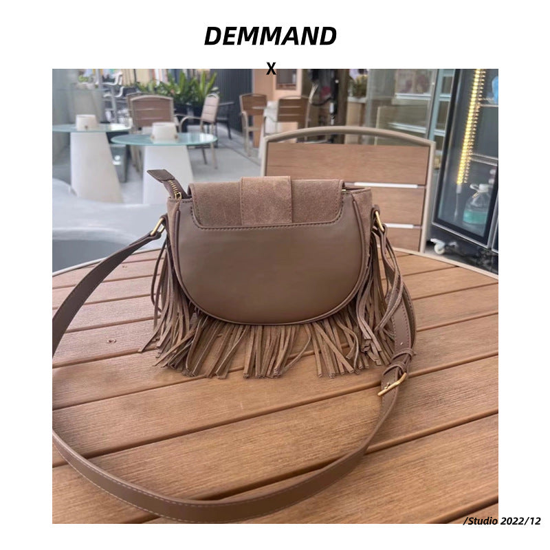 磨砂牛皮猪鼻子流苏包包时尚百搭秋冬麂皮绒女包单肩斜挎马鞍包