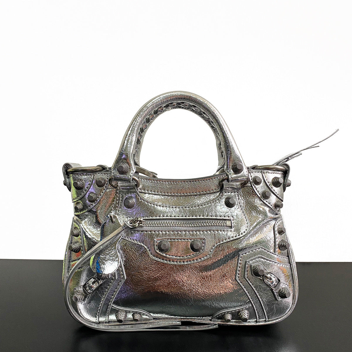 预售新品网红同款时尚百搭暗黑机车铆钉设计小托特手提斜挎包包女