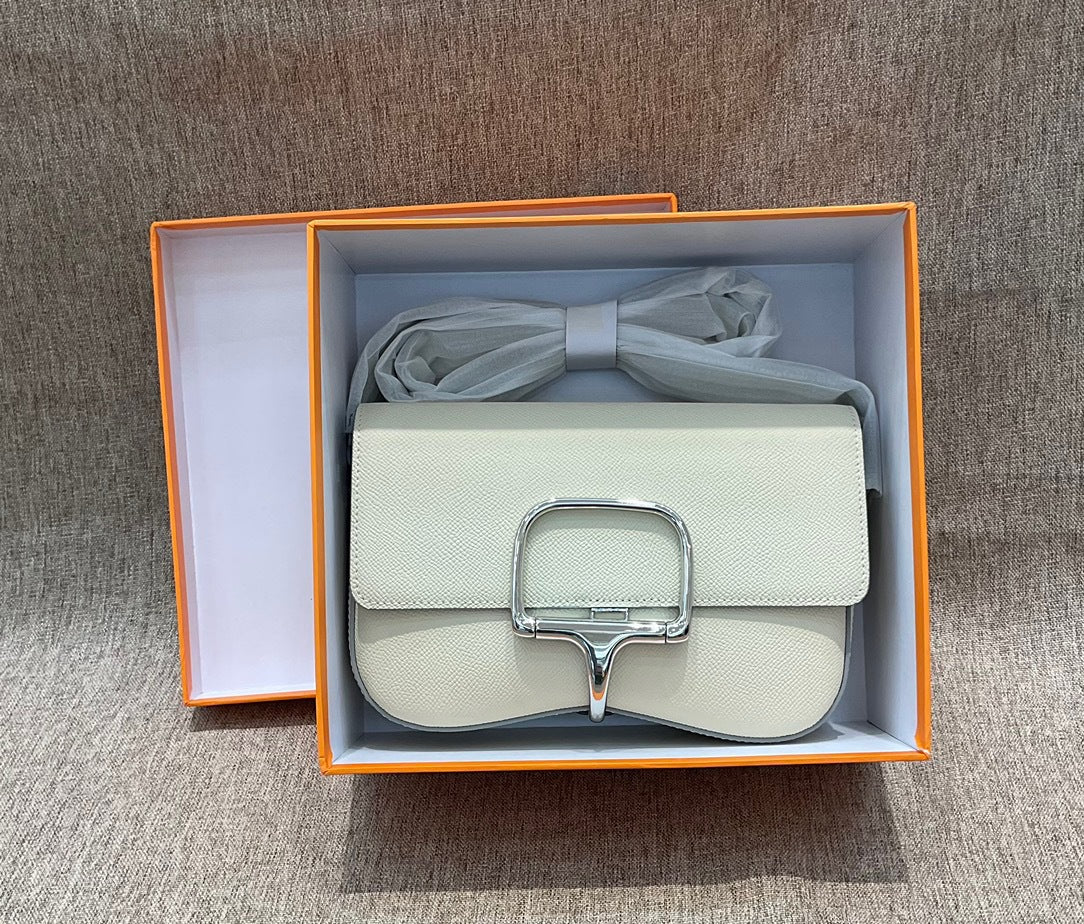 2024新款女手掌纹真皮翘臀包单肩斜挎百搭马鞍包横版蜜臀屁股包包