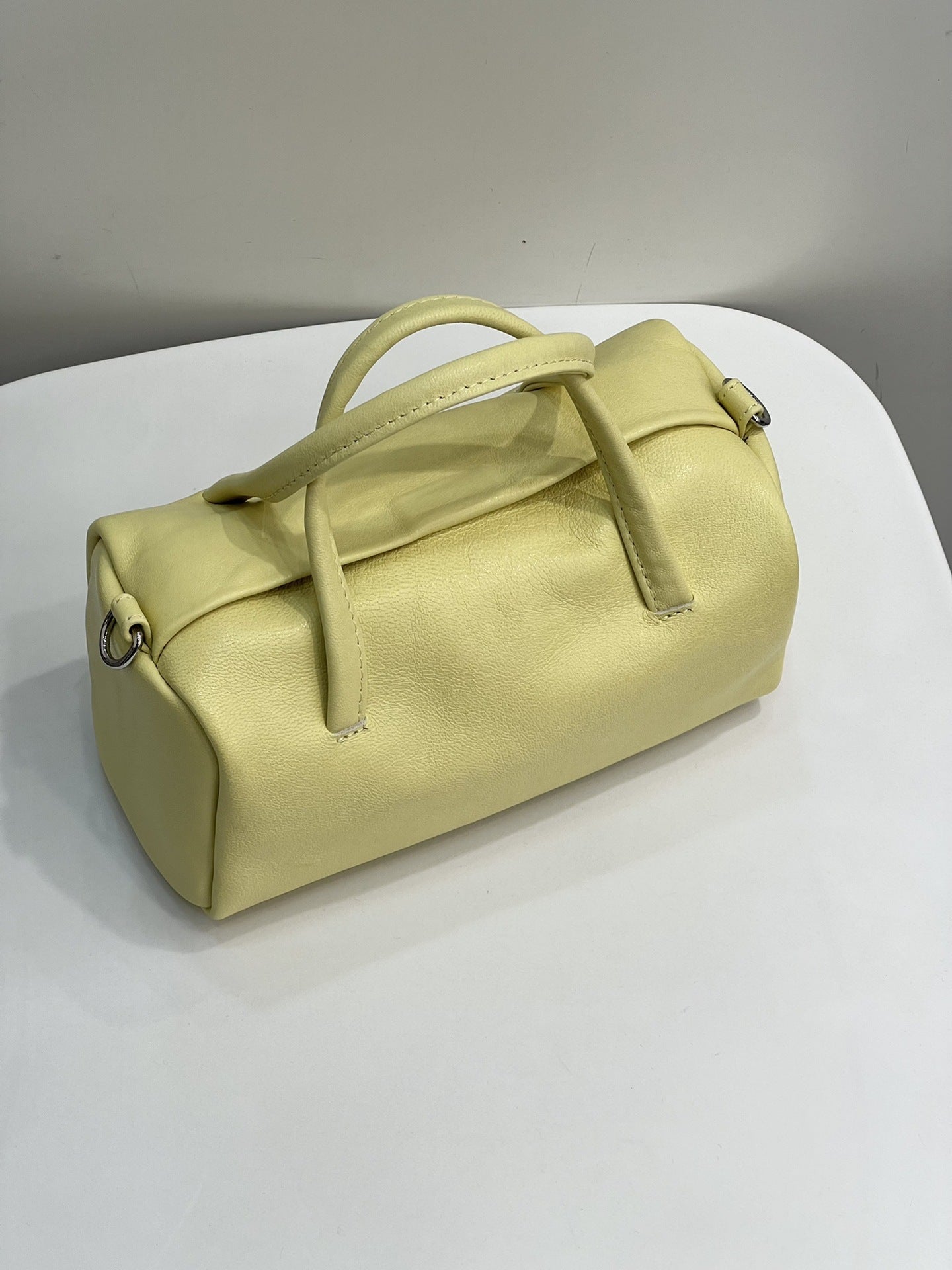 2025韩系新款新款女包高级复古保龄球包包百搭大容量通勤包法棍包