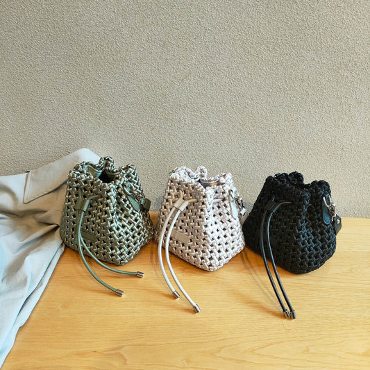 水桶包小包2024夏新法式小众高级感手工编织手提单肩斜挎包真皮女