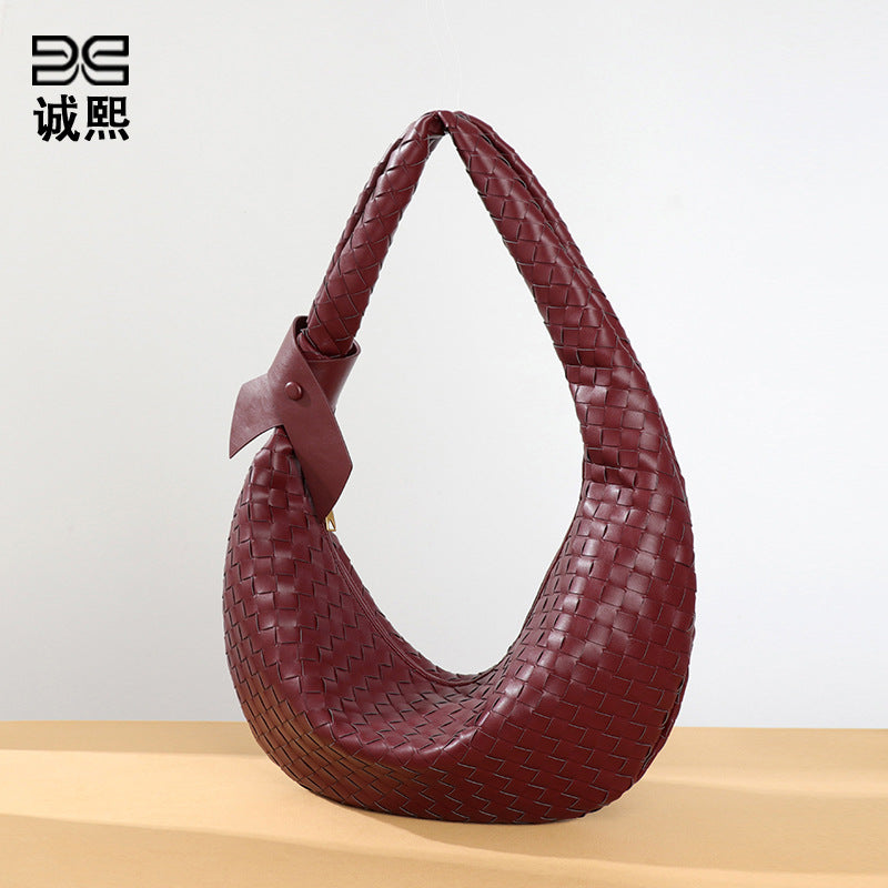 韩版新品大容量单肩斜挎女包时尚手工编织包包复古休闲潮流饺子包