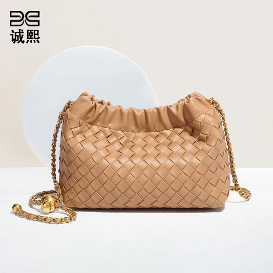 新款包包女皱褶云朵包时尚小金球手工编织包小香风秋季单肩斜挎包