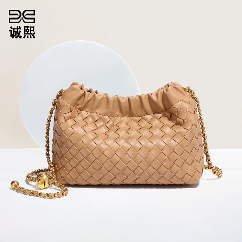 新款包包女皱褶云朵包时尚小金球手工编织包小香风秋季单肩斜挎包