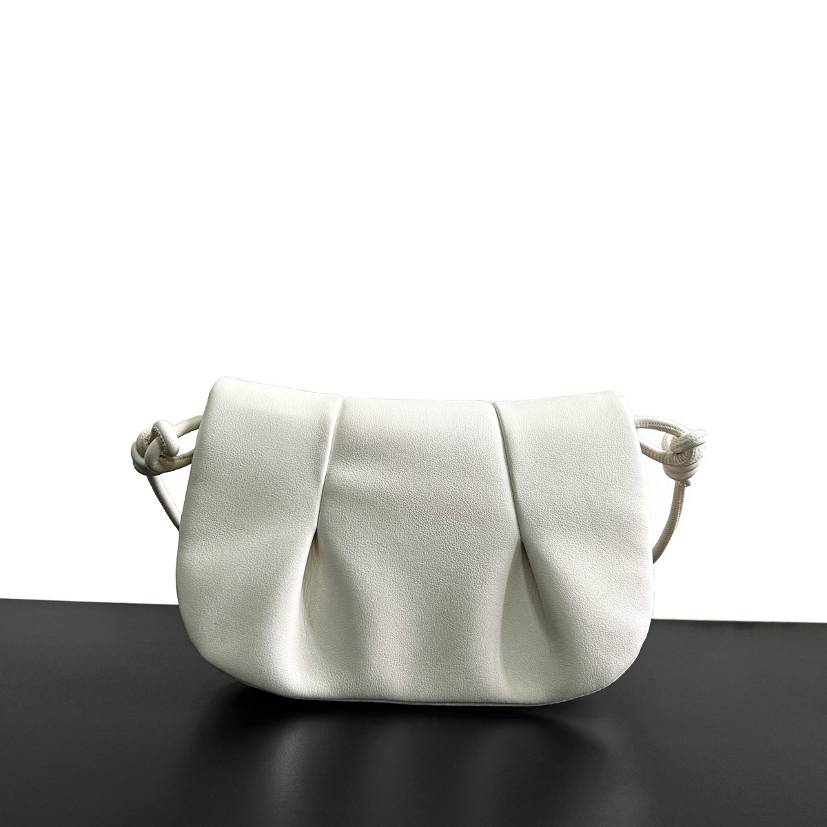 真皮绳结褶皱云朵包女高级感百搭腋下包包秋冬新款单肩斜挎枕头包