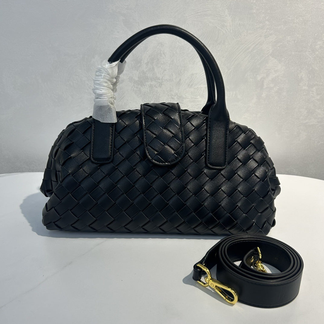 包包女款2024年新款洋气大容量夏天小众高级保龄球包斜挎包女真皮