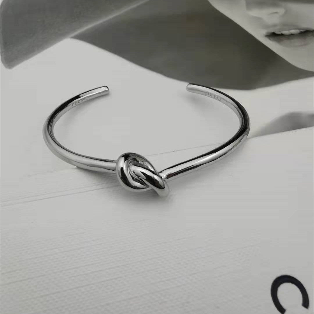 赛家新款打结手镯高级感时尚气质极简风镀金厂家批发开口光面手环