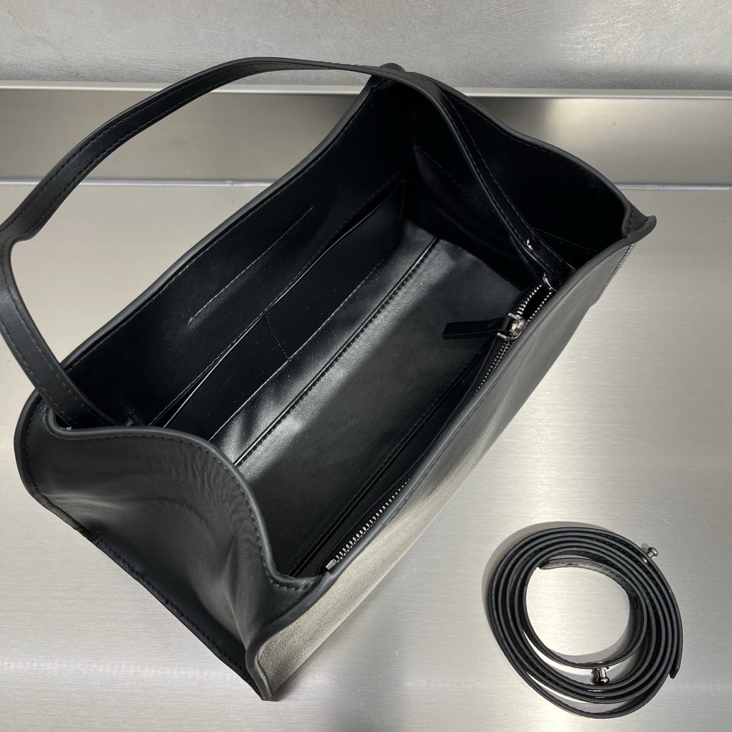 2025新款女包真皮单肩包腋下包女包头层牛皮时尚百搭通勤包托特包