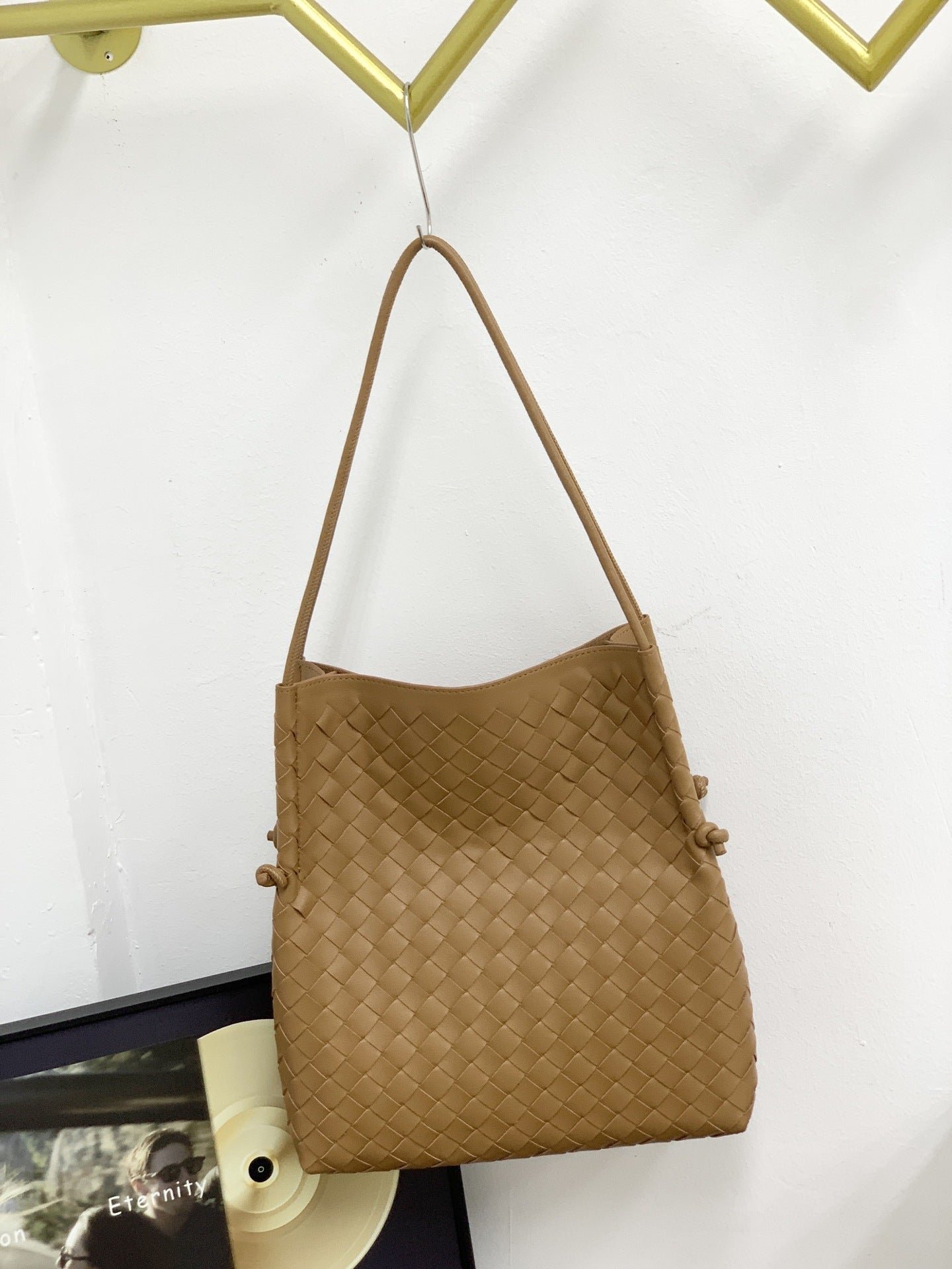 2024春夏季新款牛皮女包菜篮子编织大容量单肩斜挎手提包包编织女