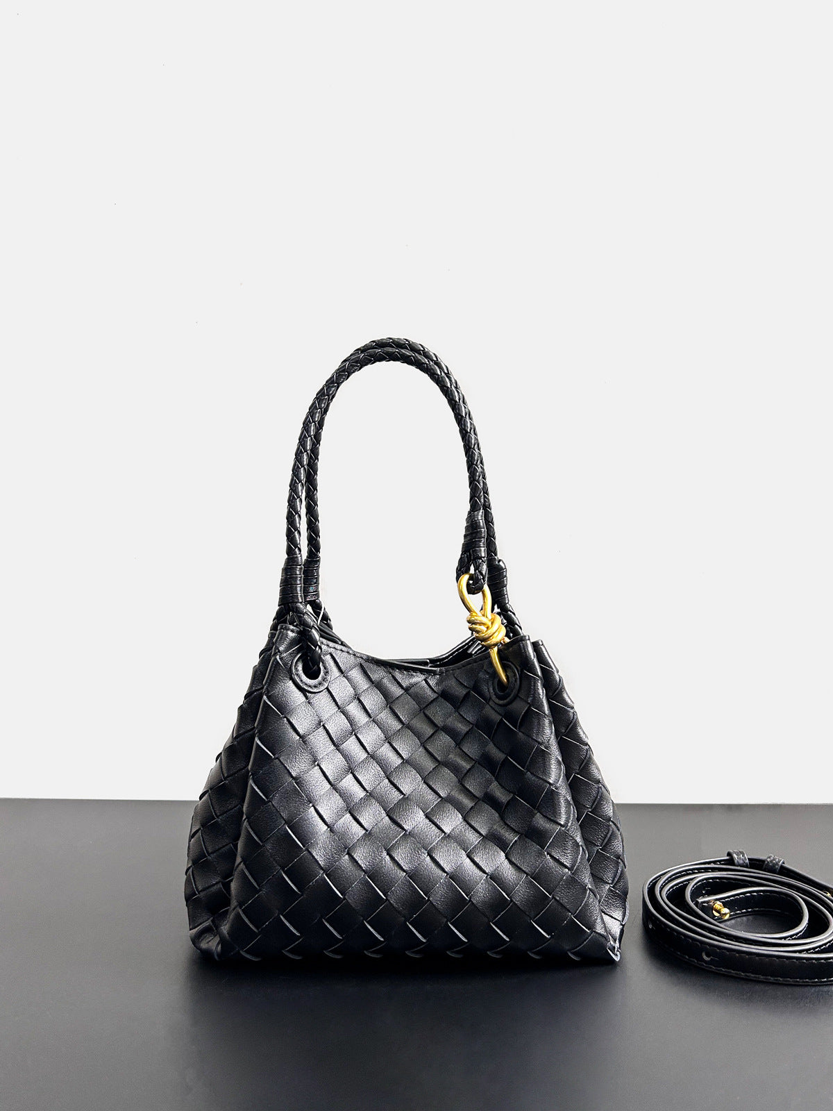 2024新款真皮编织降落伞包舒淇同款手提菜篮子大容量牛皮水桶包