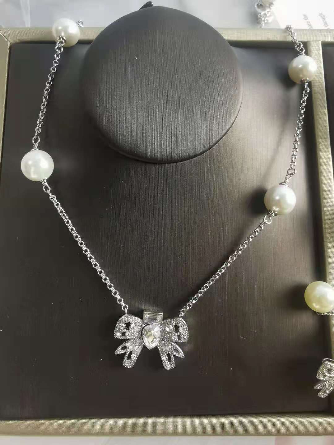 缪家新款miu耳环项链手链仿水晶发夹时尚气质小香蝴蝶结珍珠耳线