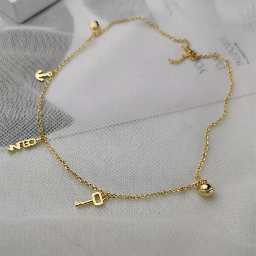 赛家新款钥匙锁头字母项链女船锚小金球吊坠高级感气质流苏锁骨链