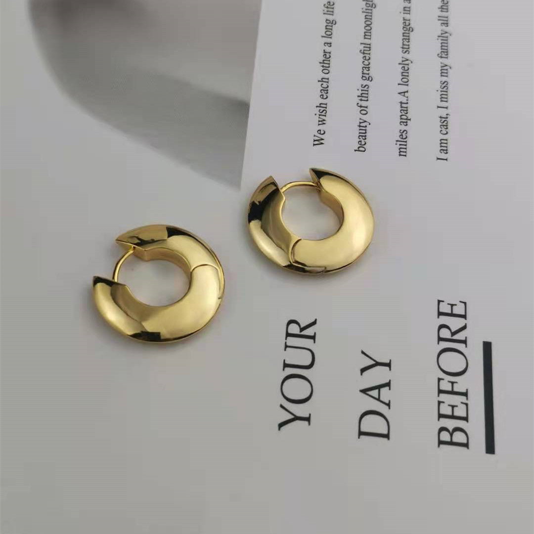 BV家21新款环形耳环女耳扣高级感时尚光面欧美气质圆圈耳圈耳环