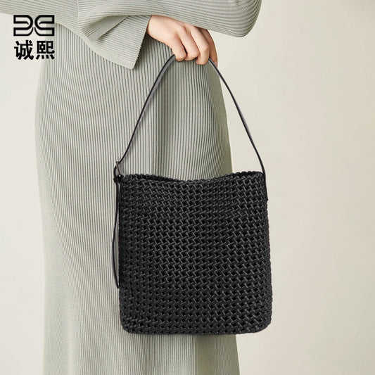 新款风车结腋下包时尚水桶包手工编织包大容量托特包高级感单肩包