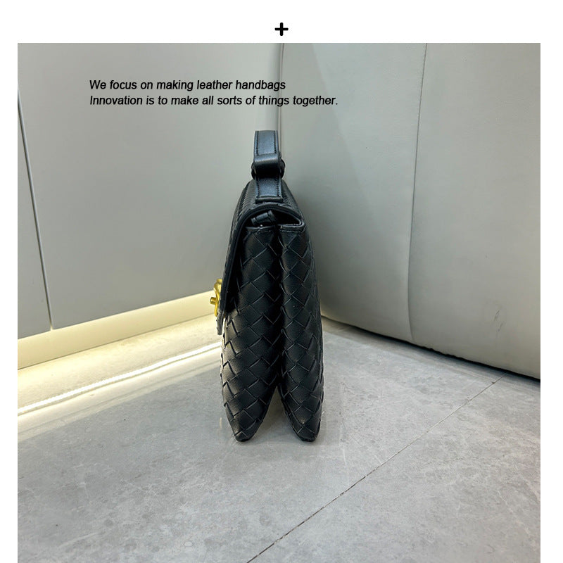 真皮编织小方盒女包2025春季新款时尚百搭锁扣大容量手提斜跨包女