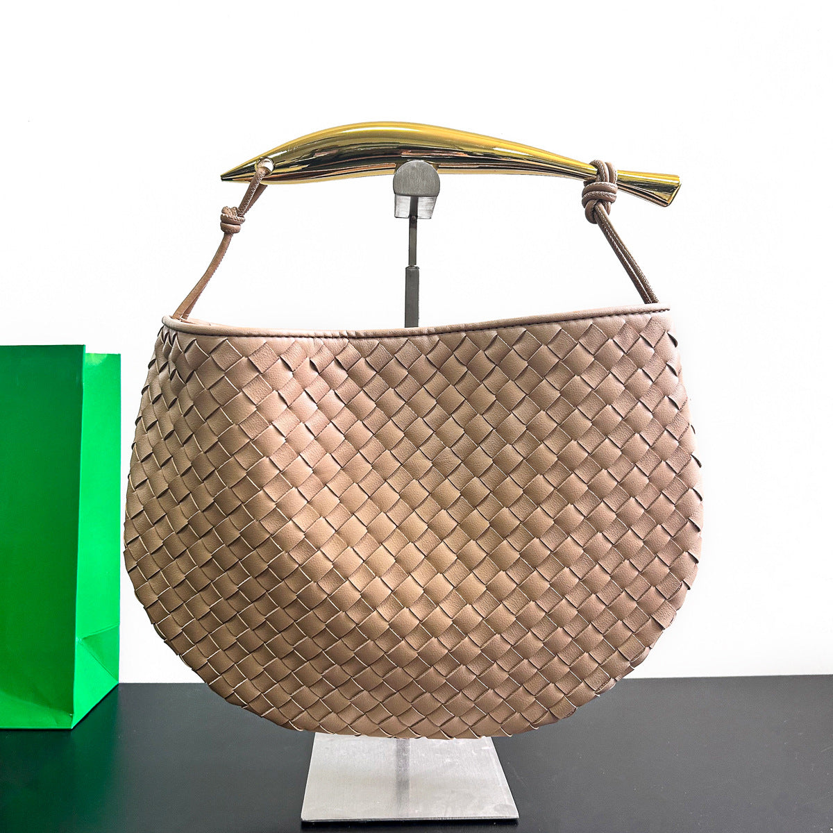 物著设计大金属手把编织饺子包2023手拎包真皮手提包宽肩带水桶