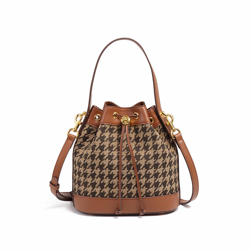 跨境新款高级感时尚单肩斜挎包小众千鸟格水桶包复古大容量手拎包