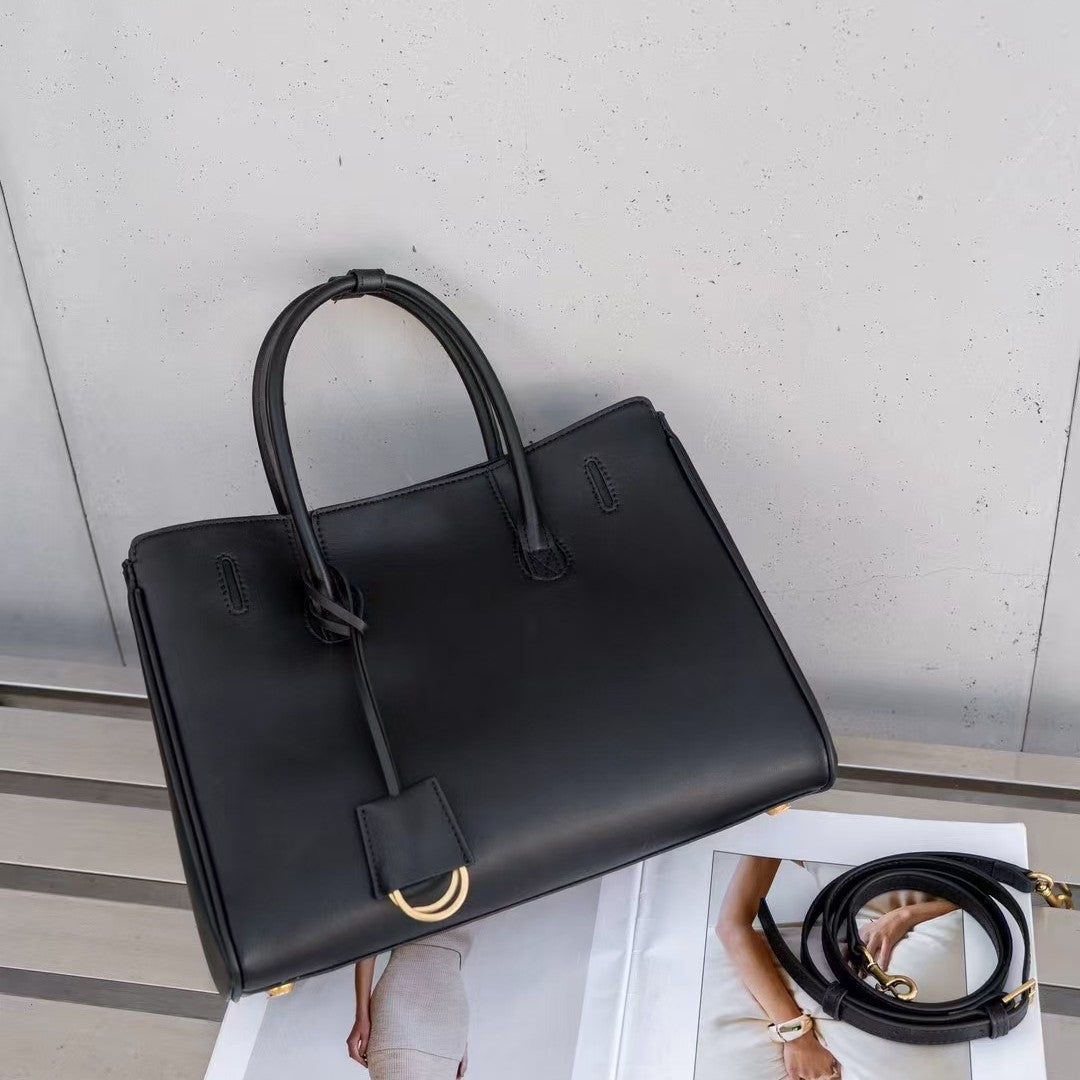 头层牛皮可多用黑色机车手提秋冬手提单肩腋下超大容量托特锁扣女