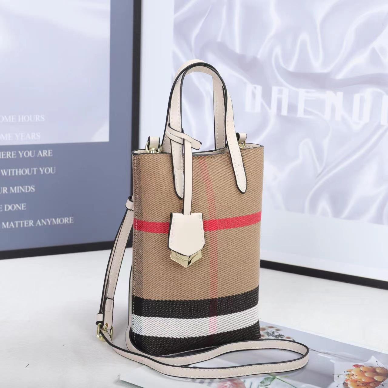 手机包女网红美拉德 轻便手提斜挎包超火放装小包包迷你高端秋冬