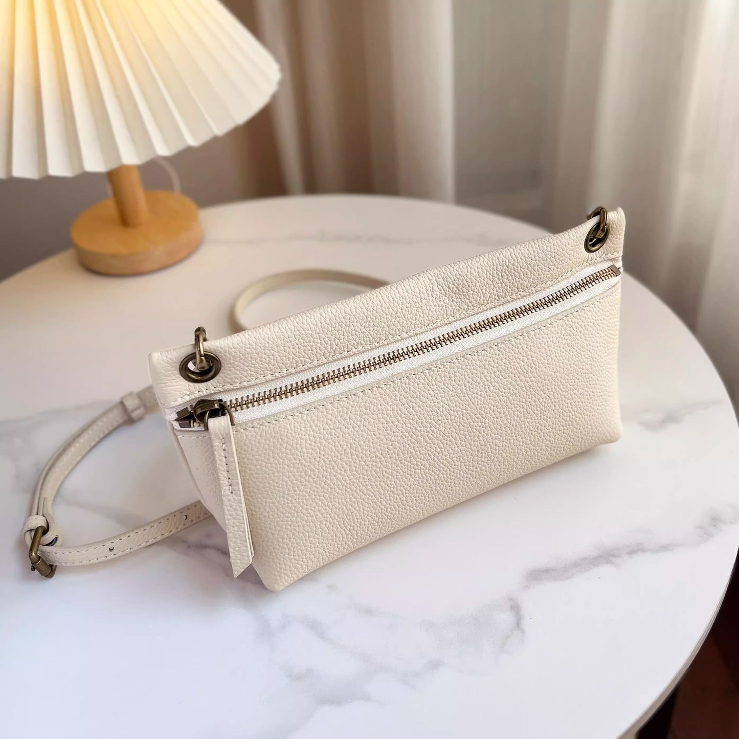 头层牛皮小包包2024新款复古单肩包轻便软皮女包百搭休闲斜挎小包