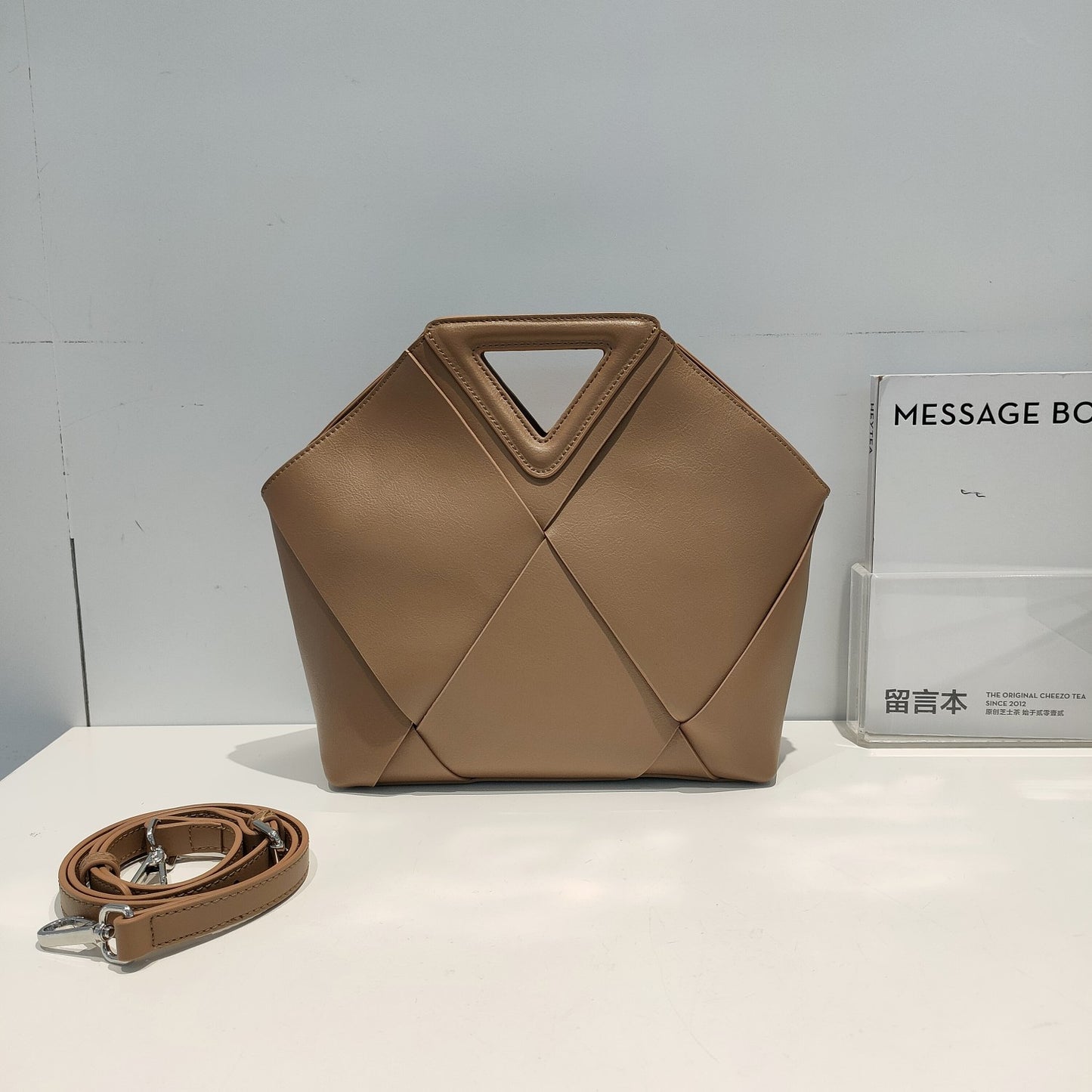 2024新款真皮女包小众轻奢手提编织包时尚高级感大容量单肩斜挎包