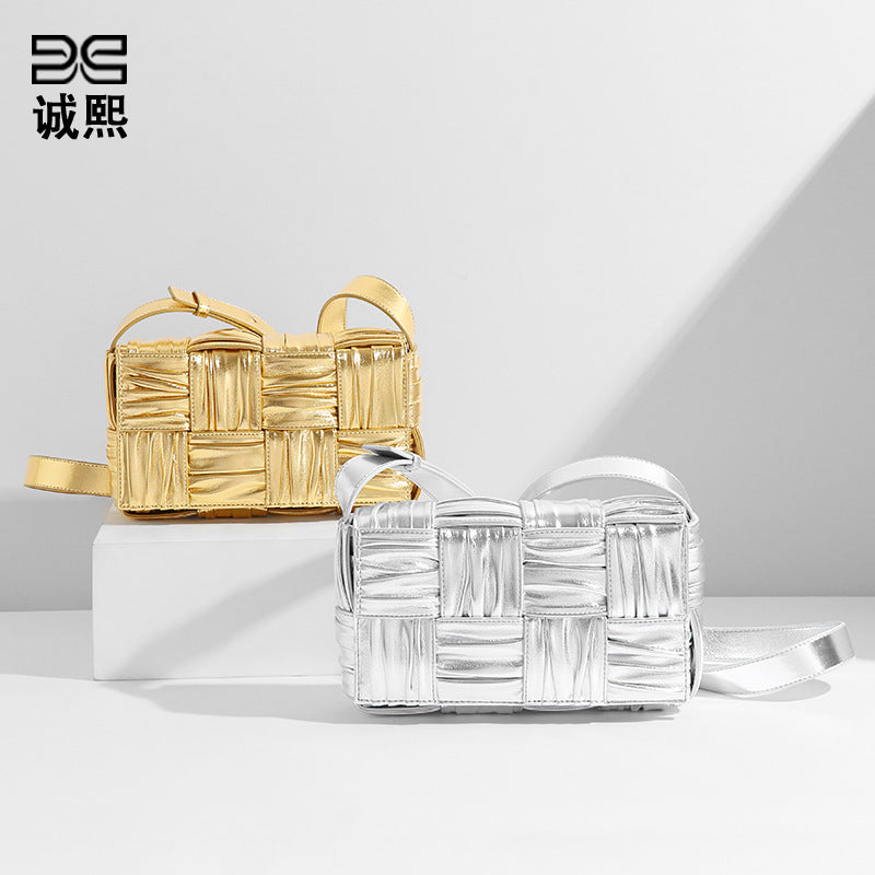 工厂直销高质量高档轻奢风金属感金色编织枕头包小方包单肩斜挎包