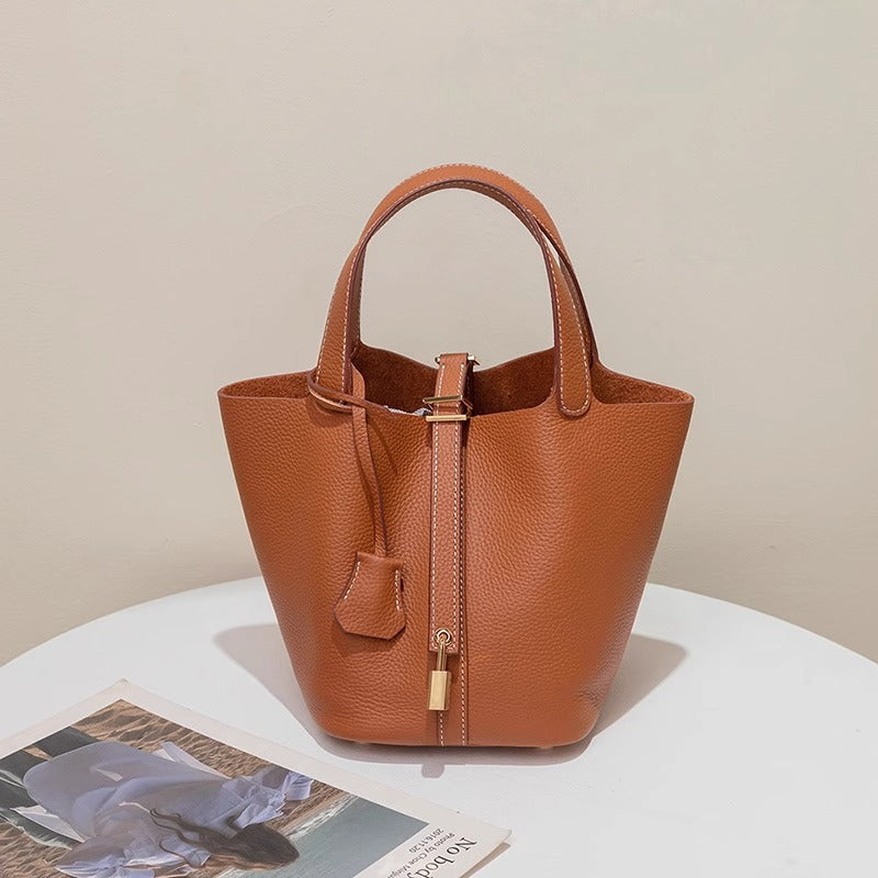 香港代购包包2023新款水桶包菜篮子女包真皮手提包妈咪包新娘婚包