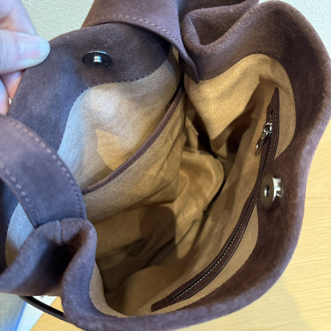 磨砂复古包包女大容量2024新款秋冬休闲单肩手提包上班通勤托特包