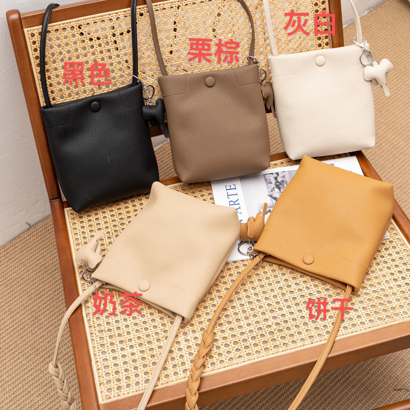 卡通小象真皮斜跨包竖款简约休闲托特包ins软皮女士单肩包小包包