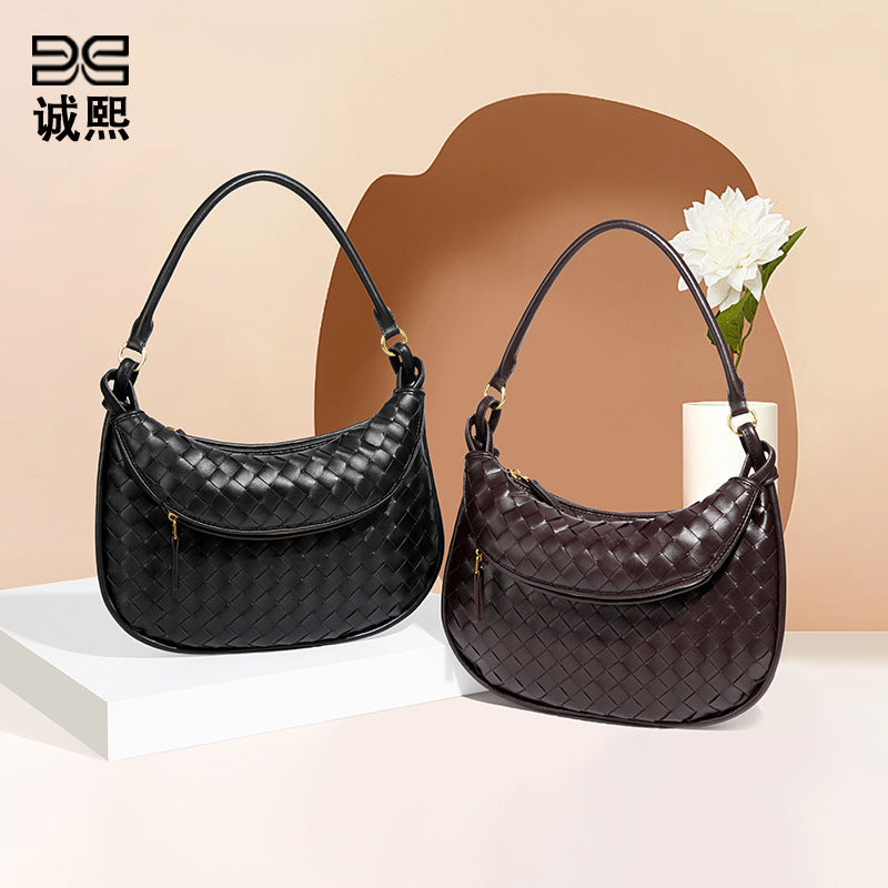 高级感通勤单肩斜跨包个性洋手提月牙包时尚潮流复古编织腋下女包