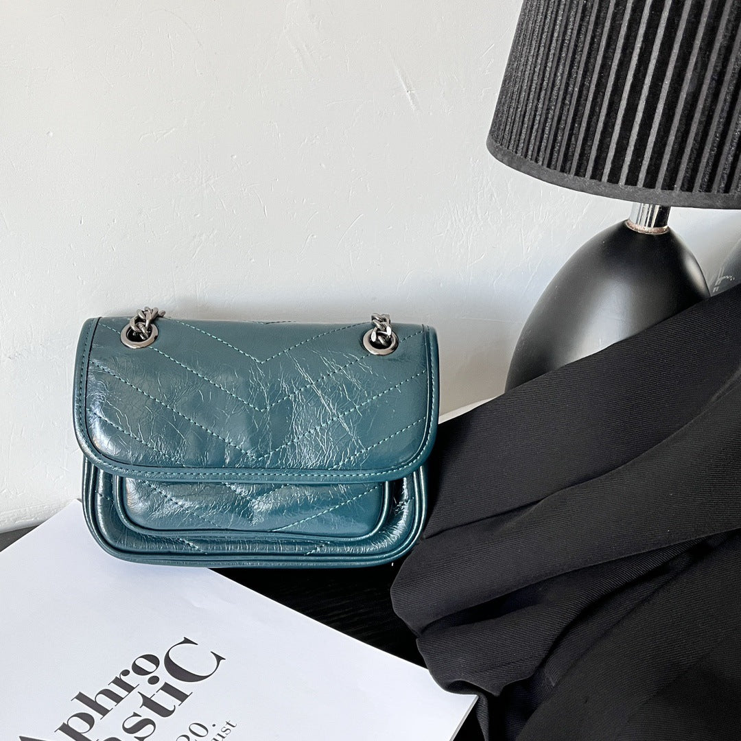 真皮腋下包女2023新款油蜡皮邮差包流浪包复古链条包斜挎一件代发