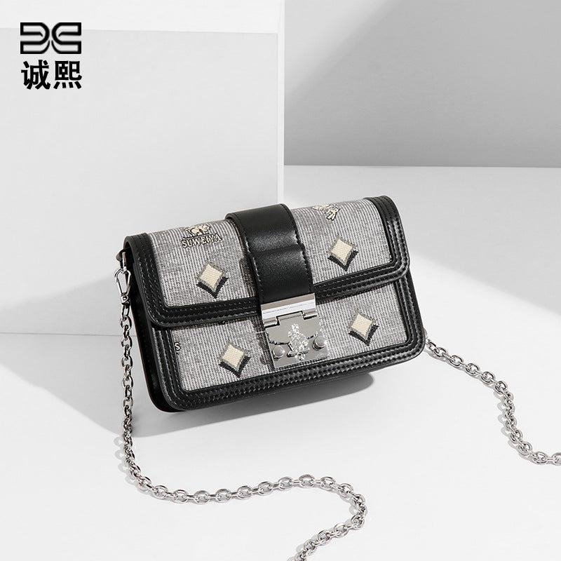 高级感质感简约链条小方包小众时尚新款兔兔兔子斜跨女包厂家直销