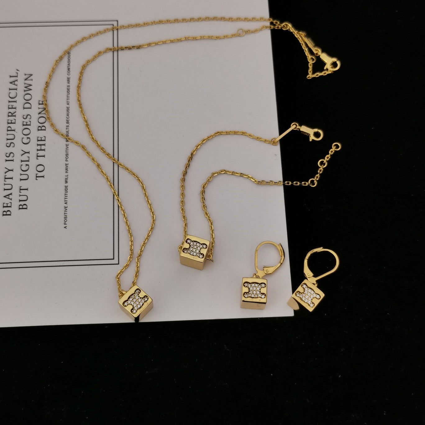 CEL家22新款方块凯旋门项链女手链耳环高级感气质光面镶钻吊坠