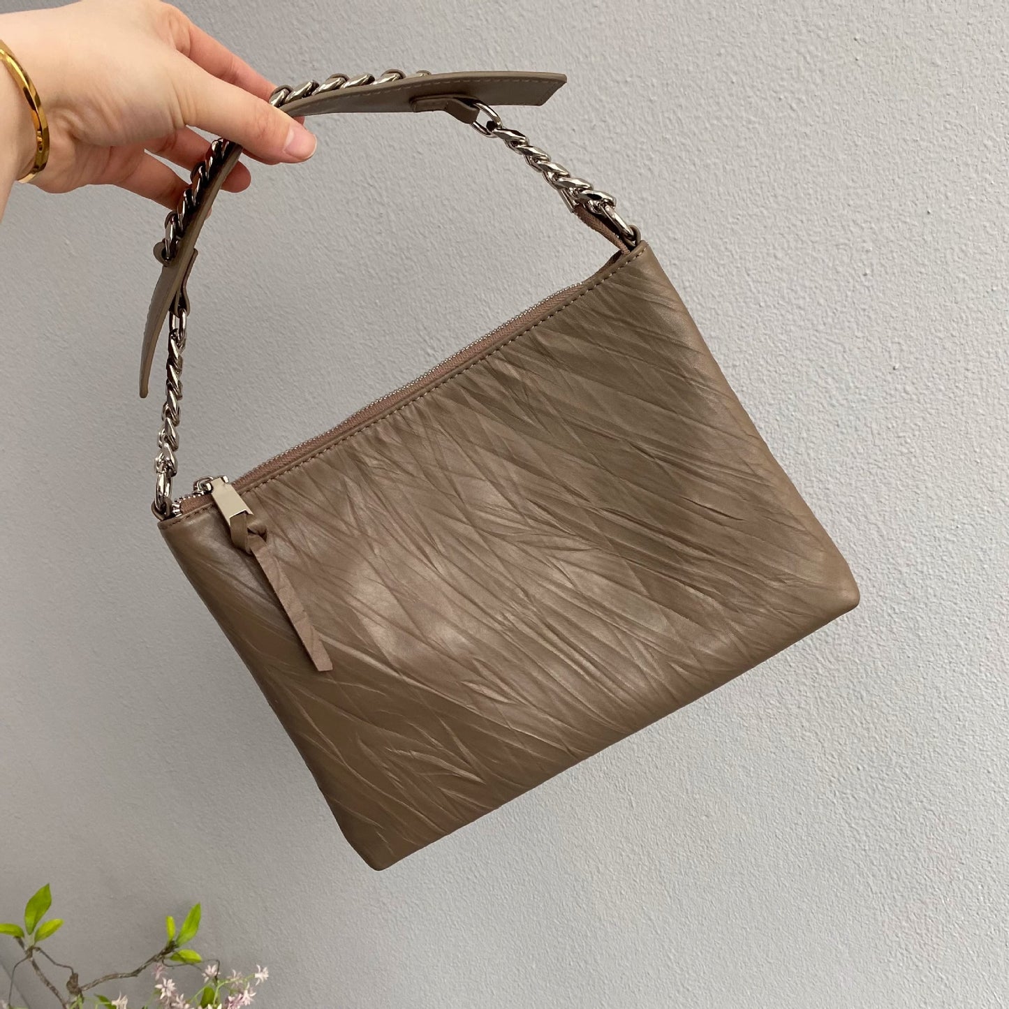 进口头层牛皮外贸韩版时尚小众休闲简约百搭轻便斜挎包直播批代发