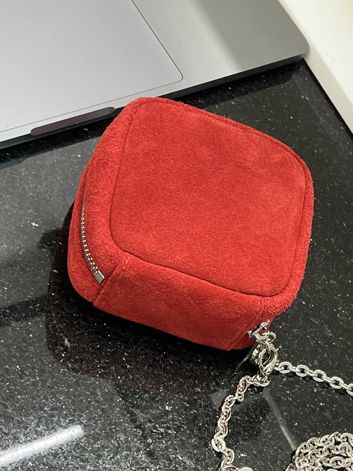 小众高级质感磨砂皮口红包女2024新款洋气百搭迷你斜挎链条包