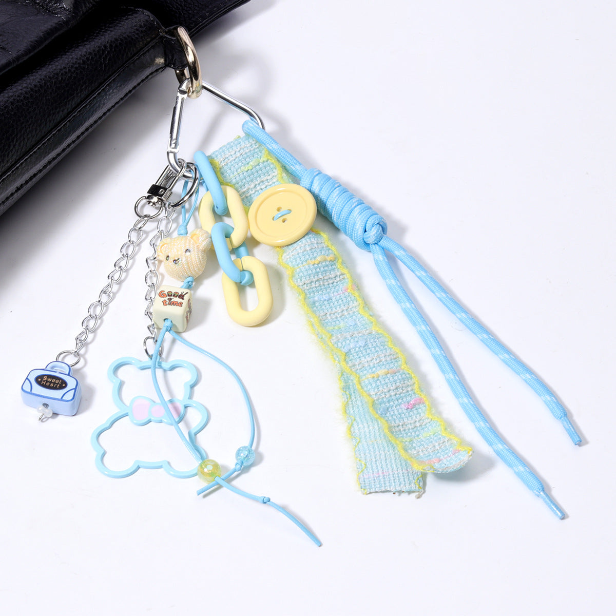 源头工厂PU皮流苏挂件合金挂件包挂吊饰钥匙扣批发厂货现货直供