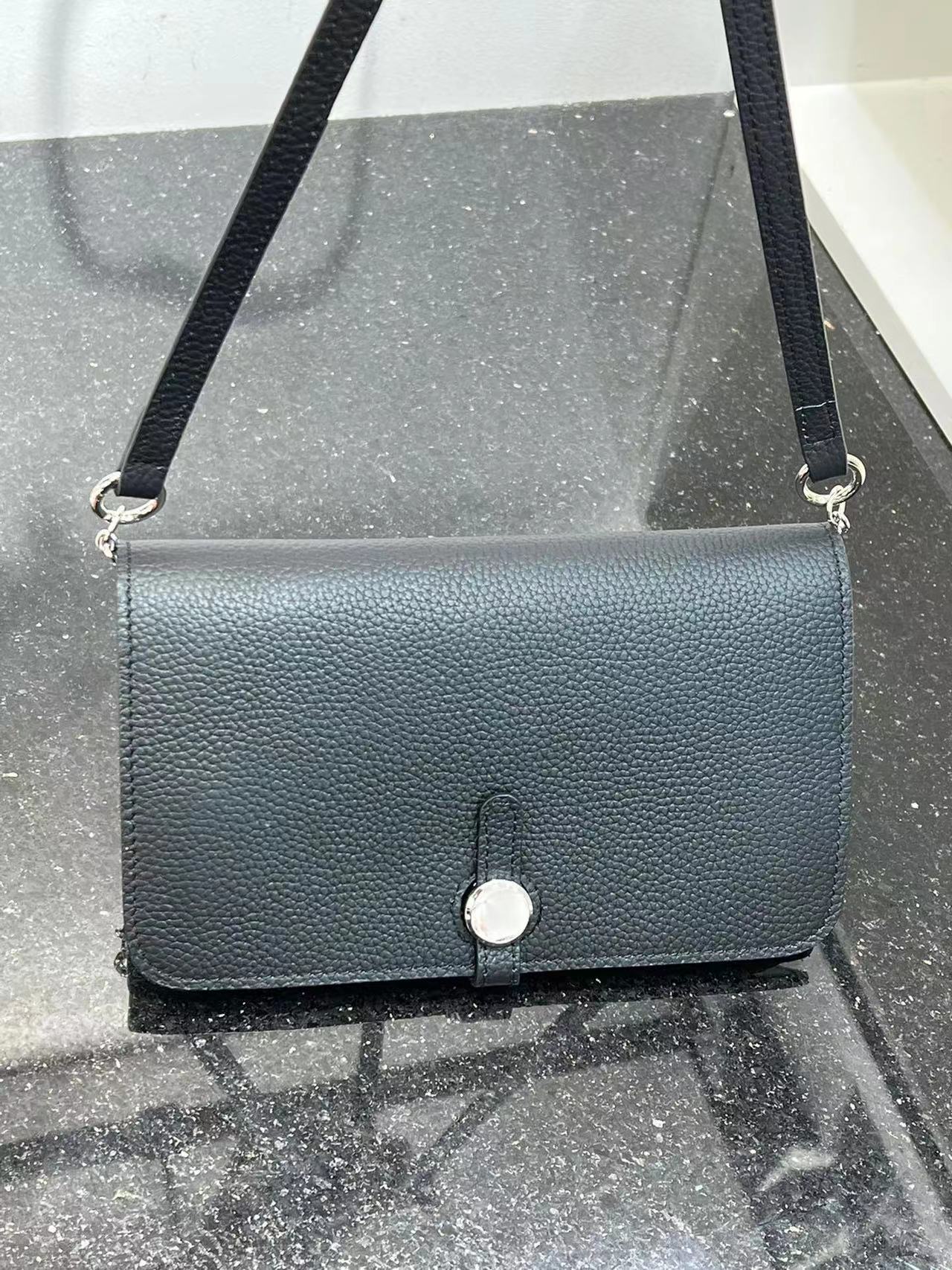 护照夹保护套2024新款真皮收纳机票本便携大容量长款钱包可放手机