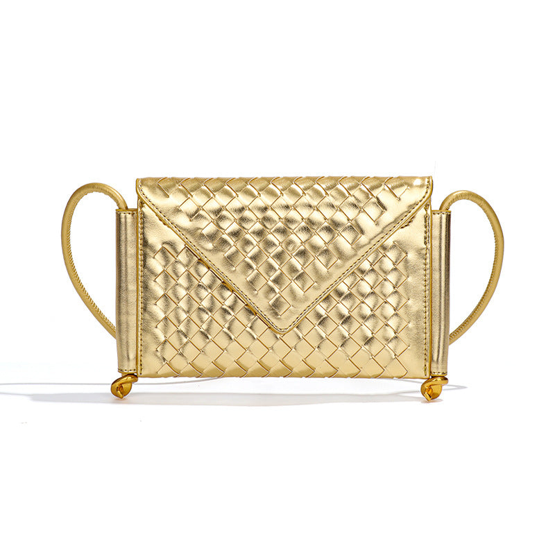 夏季洋气百搭编织女包简约休闲单肩斜跨邮差包新款潮流手拿信封包