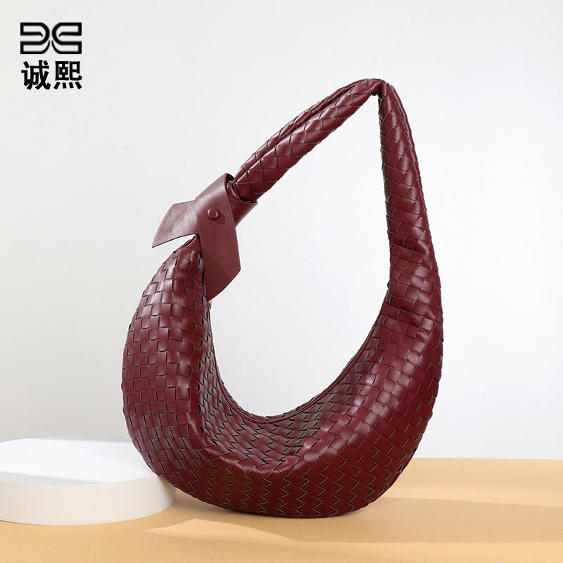 韩版新品大容量单肩斜挎女包时尚手工编织包包复古休闲潮流饺子包