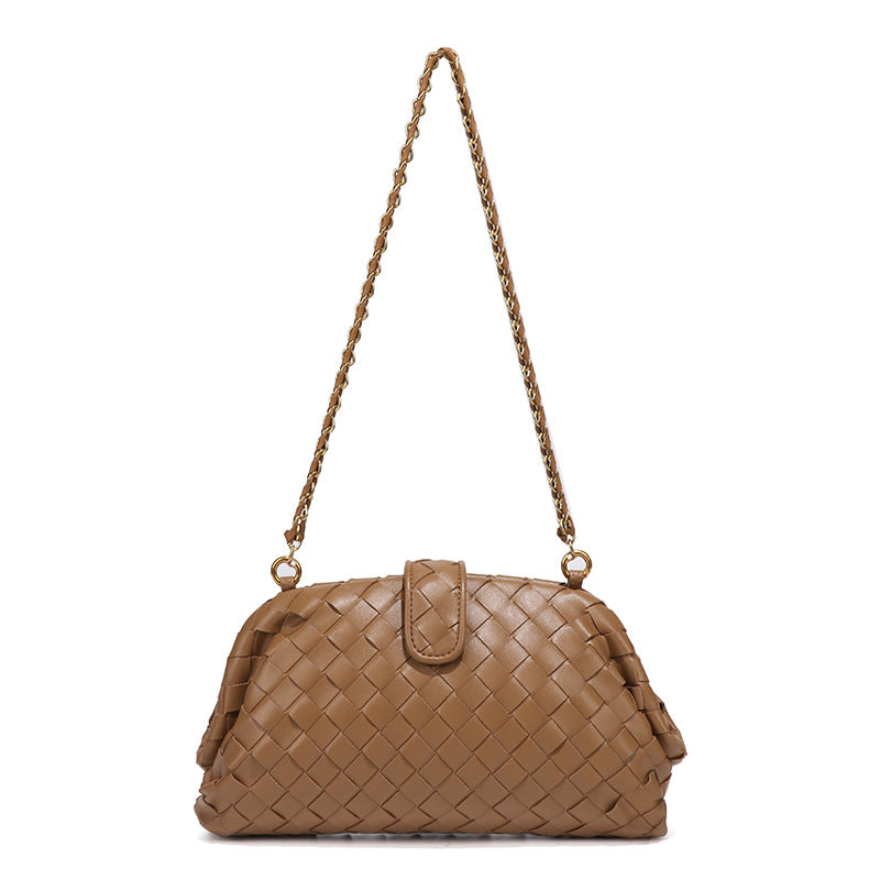 2025新款手工编织手拿包个性云朵包时尚单肩斜挎女链条夹子贝壳包