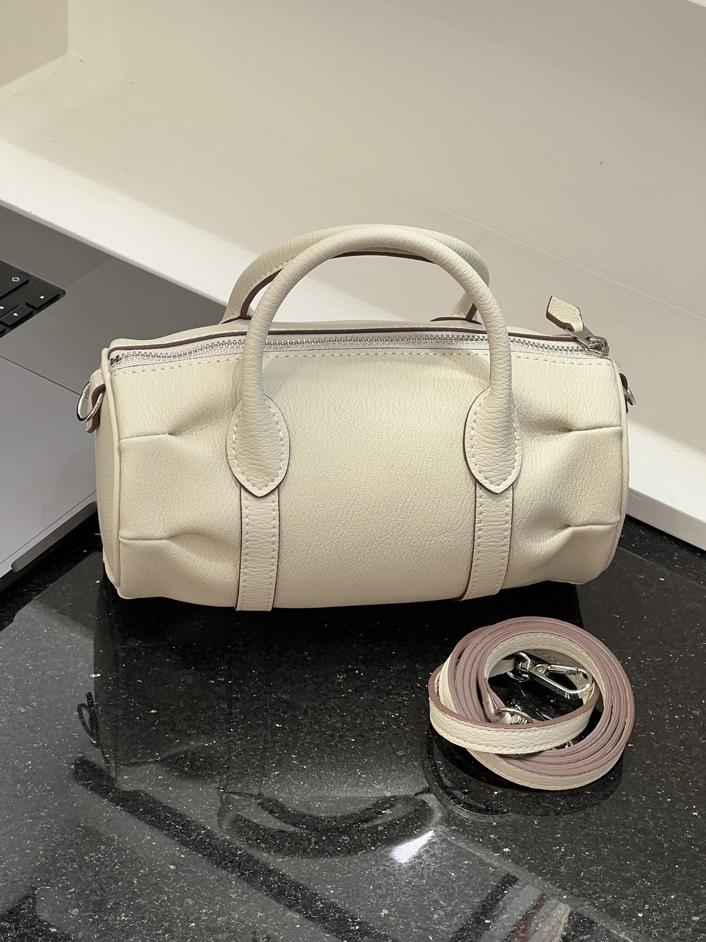 2024新款头层牛皮枕头包时尚手拎包百搭高级感单肩斜挎包包女